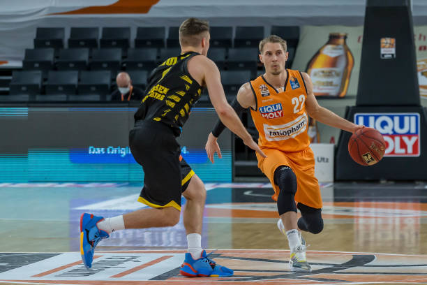 依靠卢卡 依靠卢卡