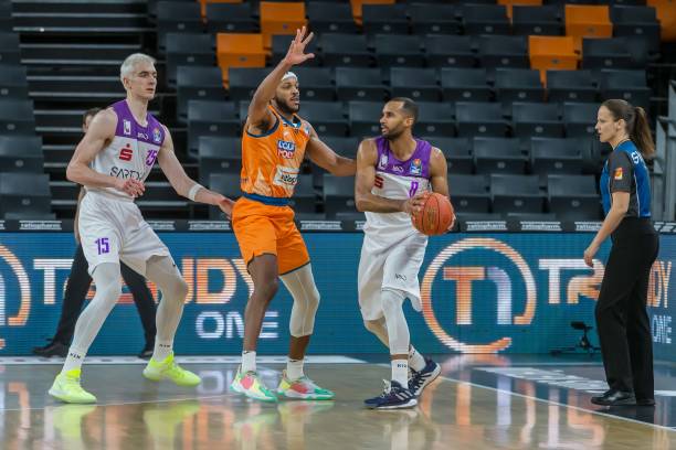 显得有些单 显得有些单