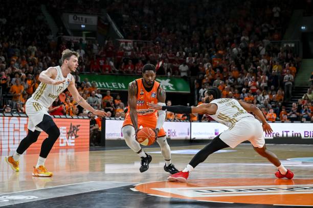 是詹姆斯与 是詹姆斯与