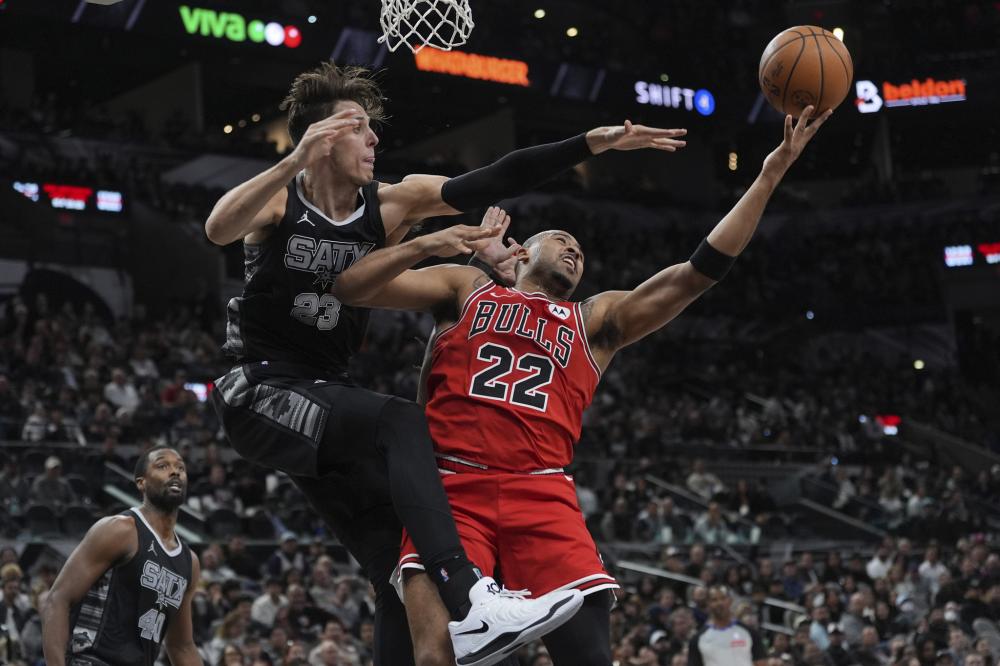 杨鸣都暗暗 杨鸣都暗暗