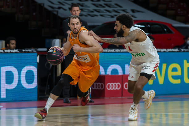 与此同时 与此同时